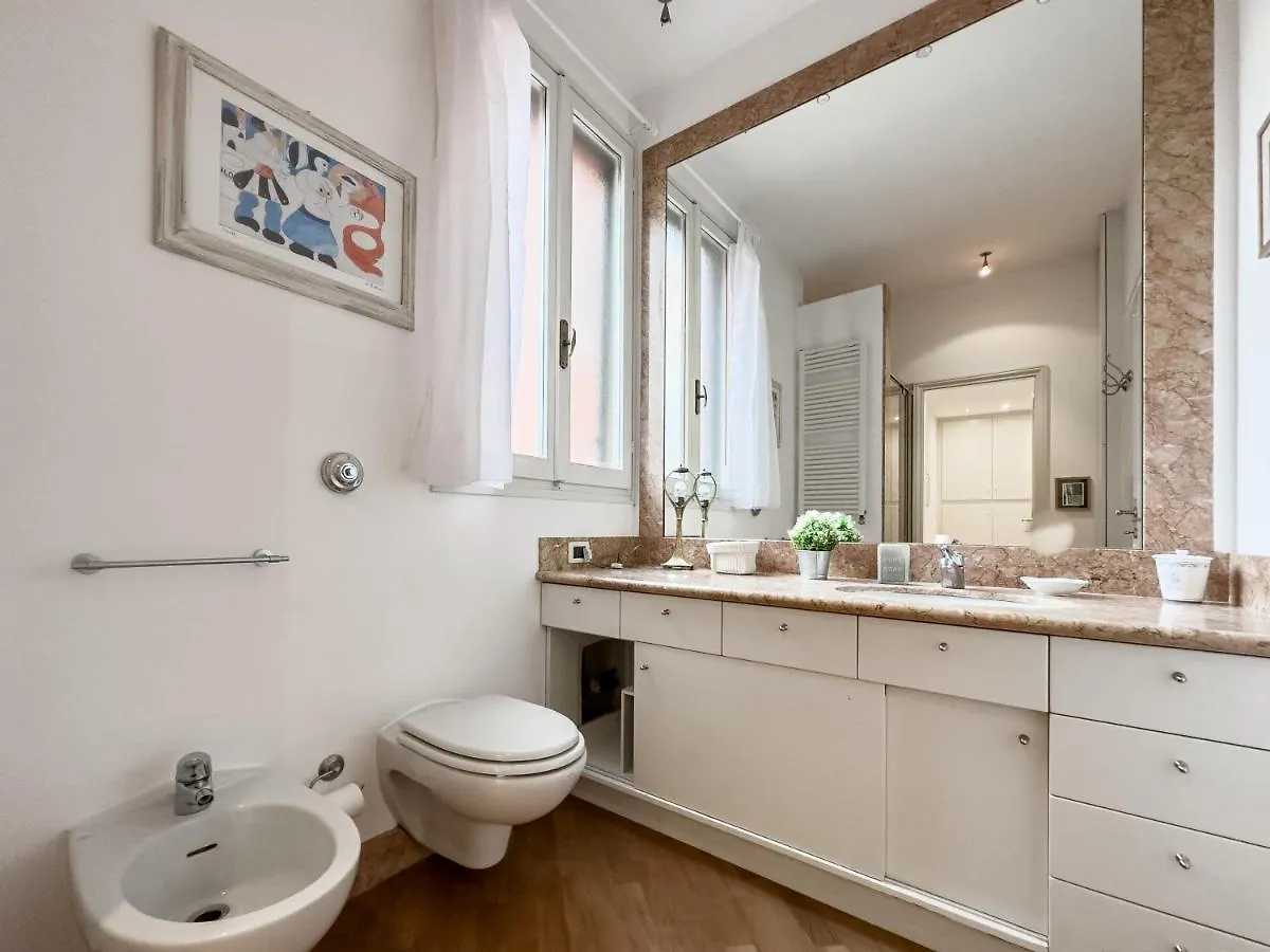 Realkasa Silent Luxury Suite Bologna Lejlighed